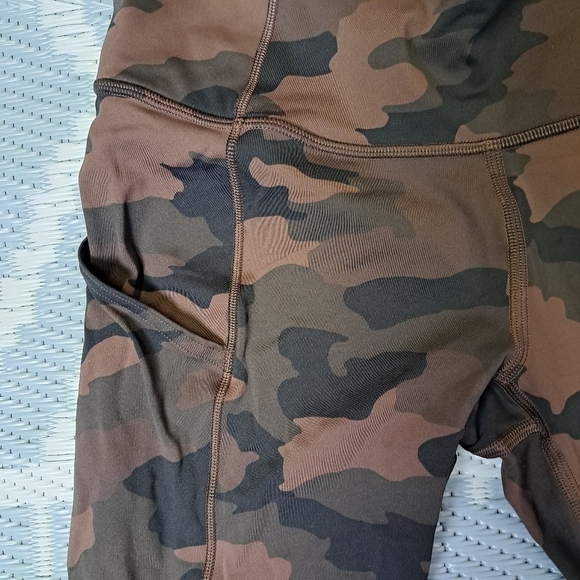 LULULEMON Fast and Free Tight II - Picture 5 of 14